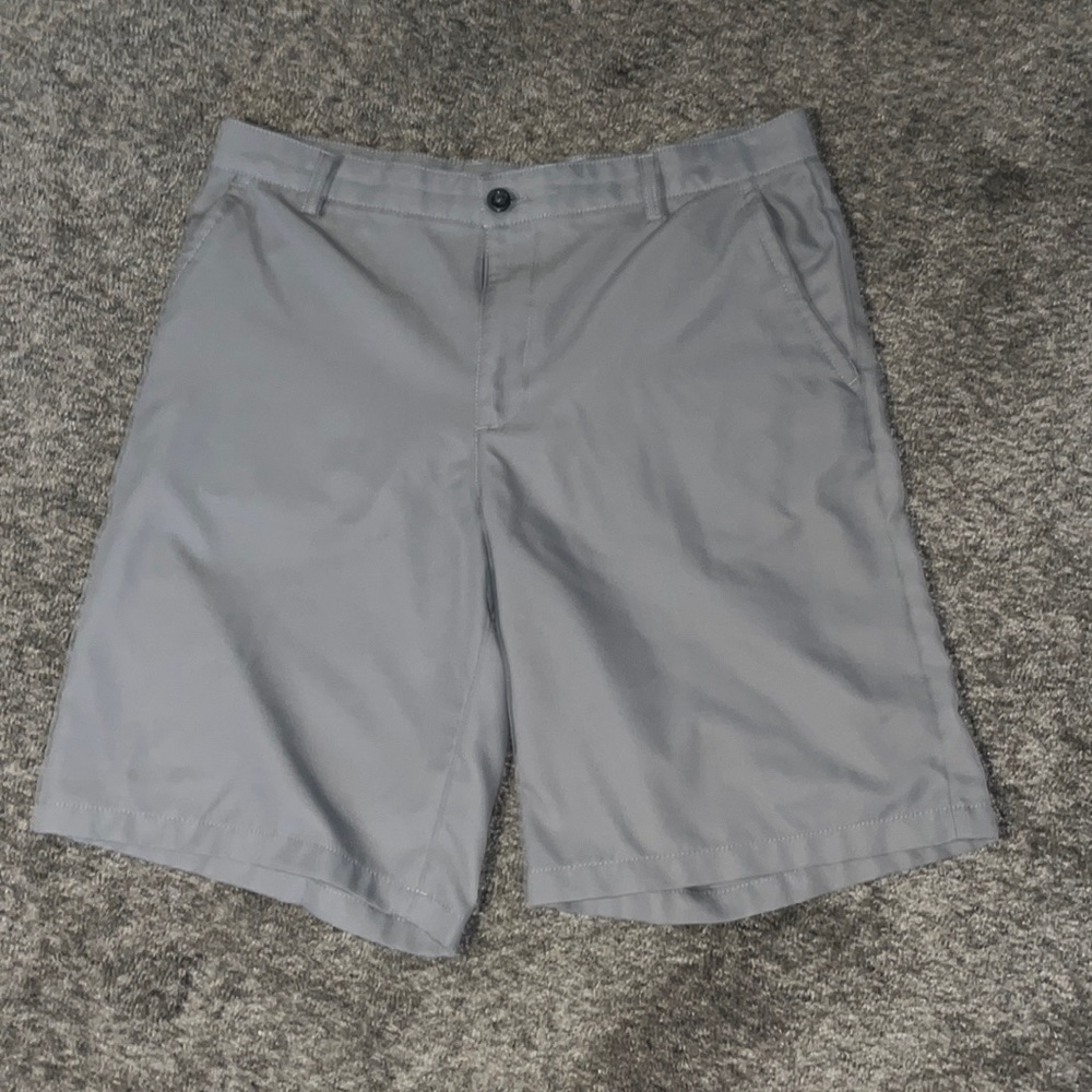Mens Izod Golf Shorts, Gray, Size 34